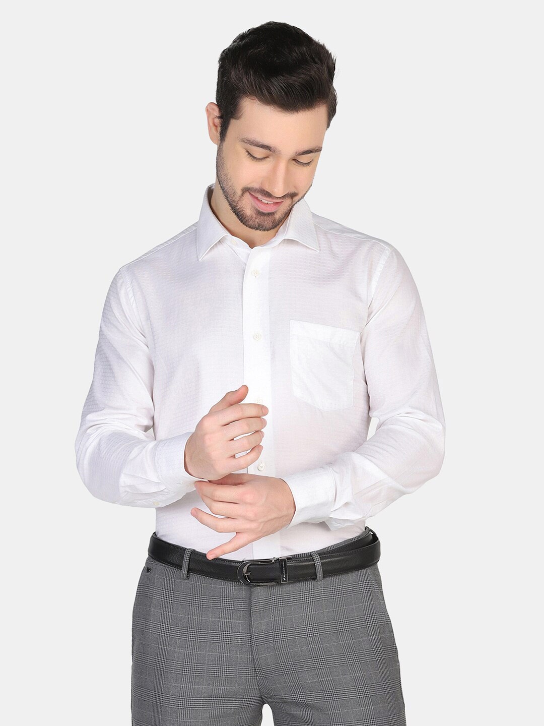 

Blackberrys Men White Slim Fit Cotton Casual Shirt