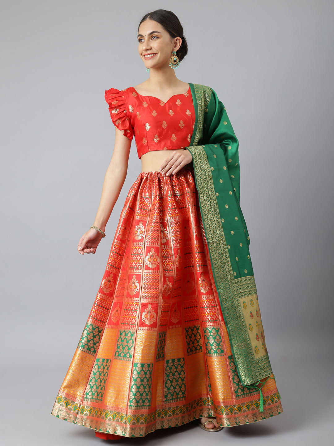 

Lilots Red & Green Semi-Stitched Lehenga & Unstitched Blouse With Dupatta