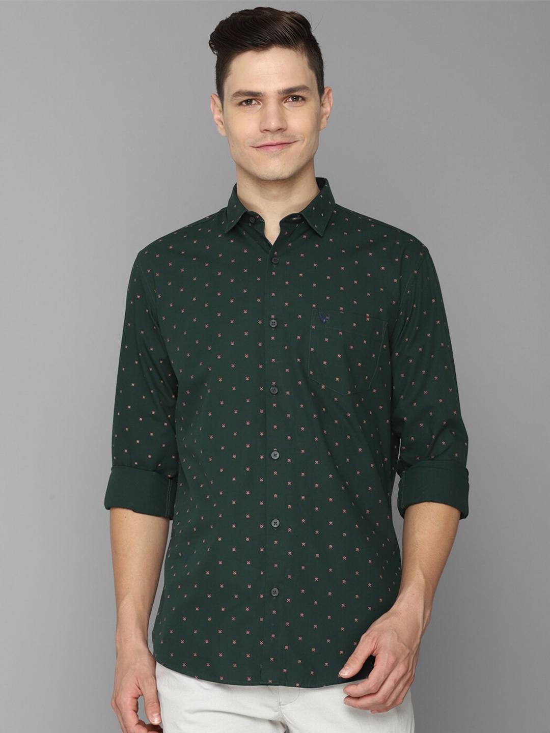 

Allen Solly Men Green Slim Fit Printed Pure Cotton Casual Shirt