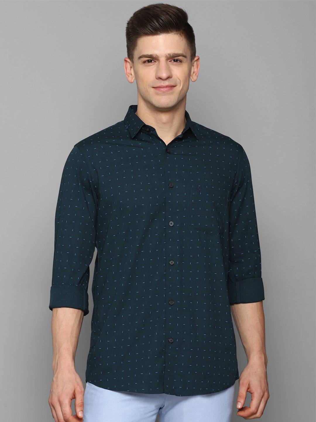 

Allen Solly Men Green Slim Fit Printed Casual Cotton Shirt