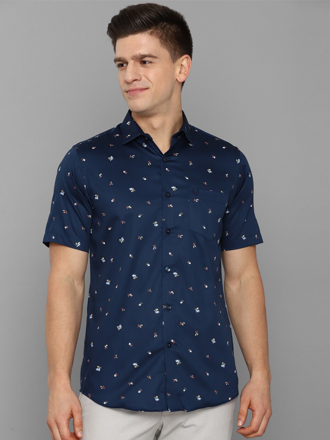 

Allen Solly Men Navy Blue Slim Fit Printed Casual Cotton Shirt