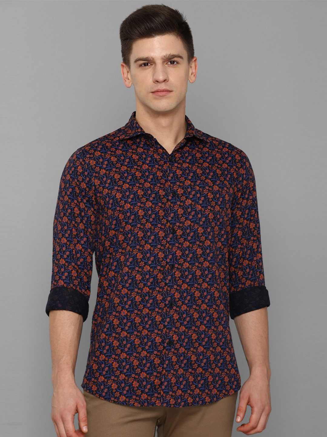 

Allen Solly Men Navy Blue Slim Fit Floral Printed Casual Shirt