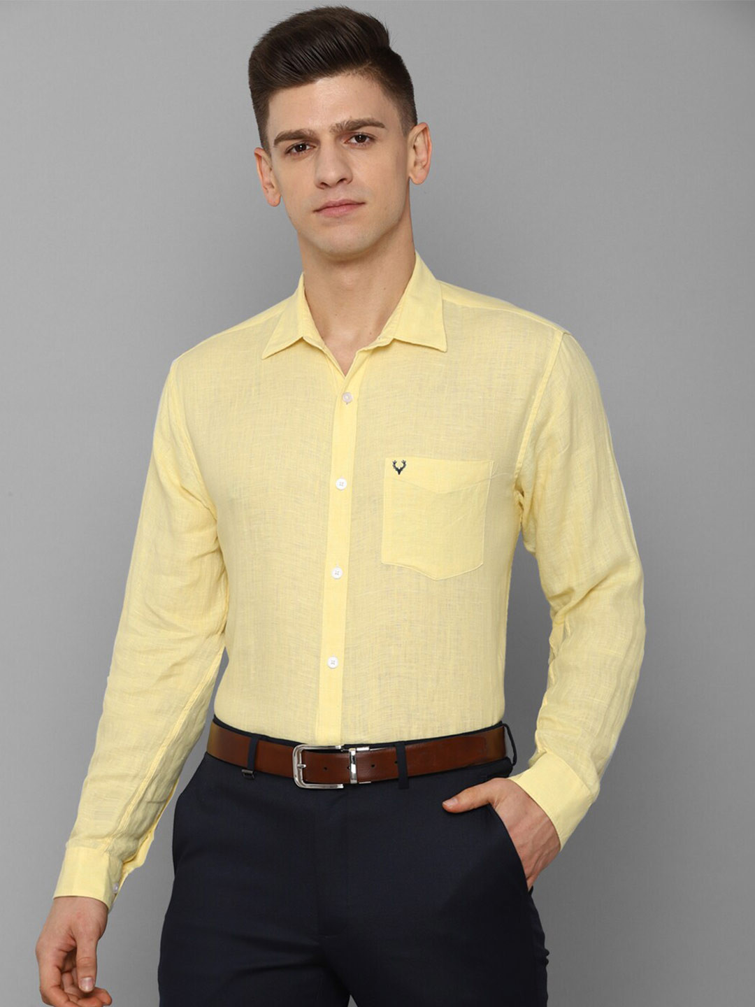 

Allen Solly Men Yellow Slim Fit Solid Pure Linen Formal Shirt