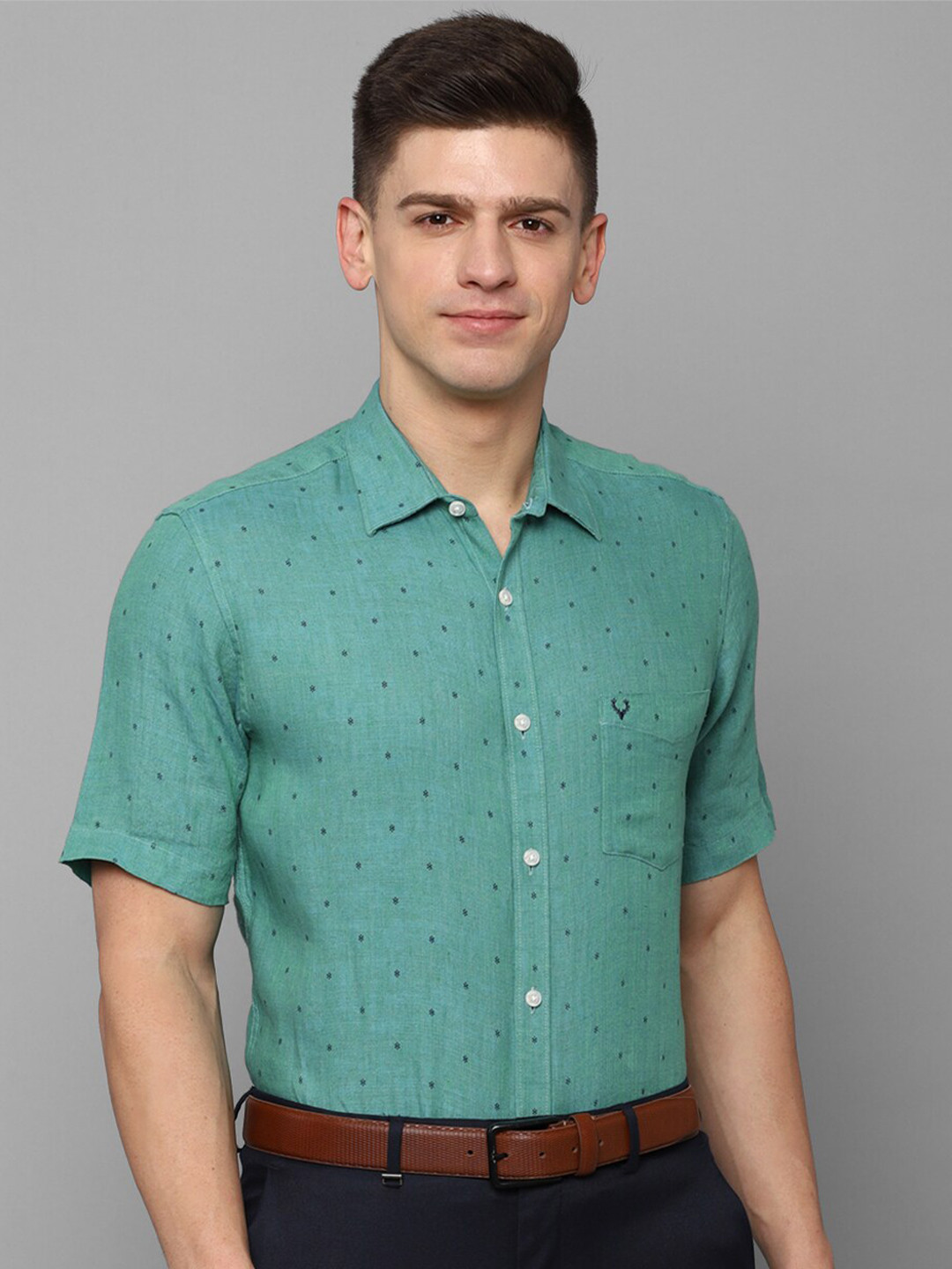 

Allen Solly Men Green Slim Fit Printed Linen Casual Shirt