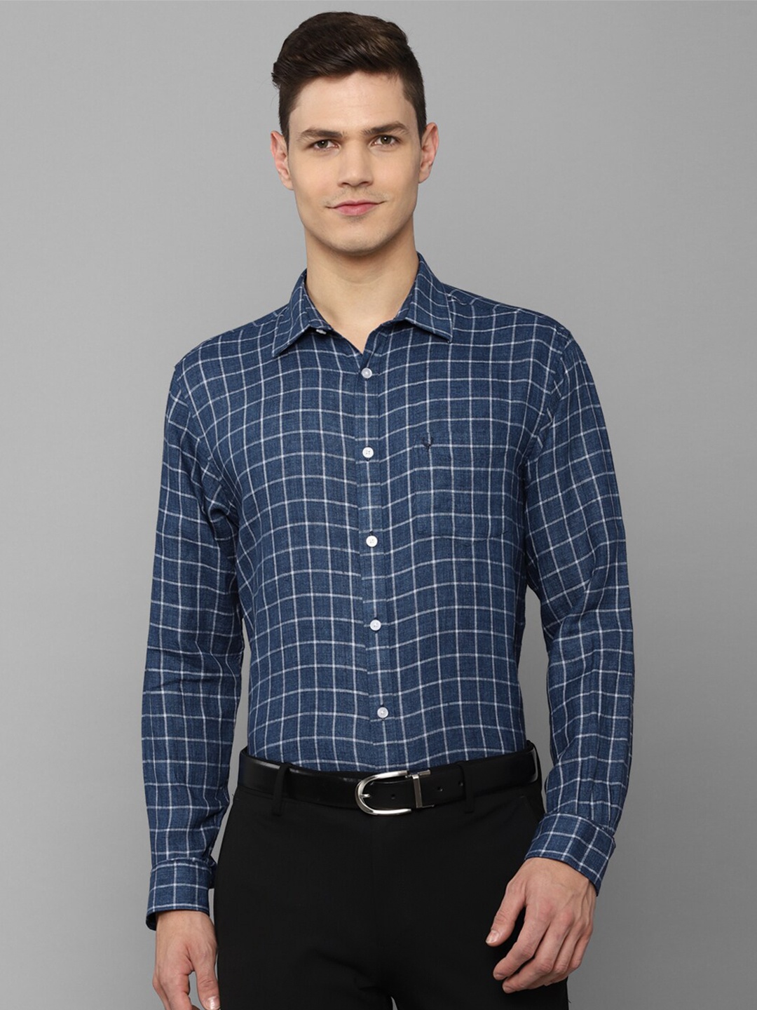 

Allen Solly Men Navy Blue Slim Fit Grid Tattersall Checked Pure Linen Formal Shirt