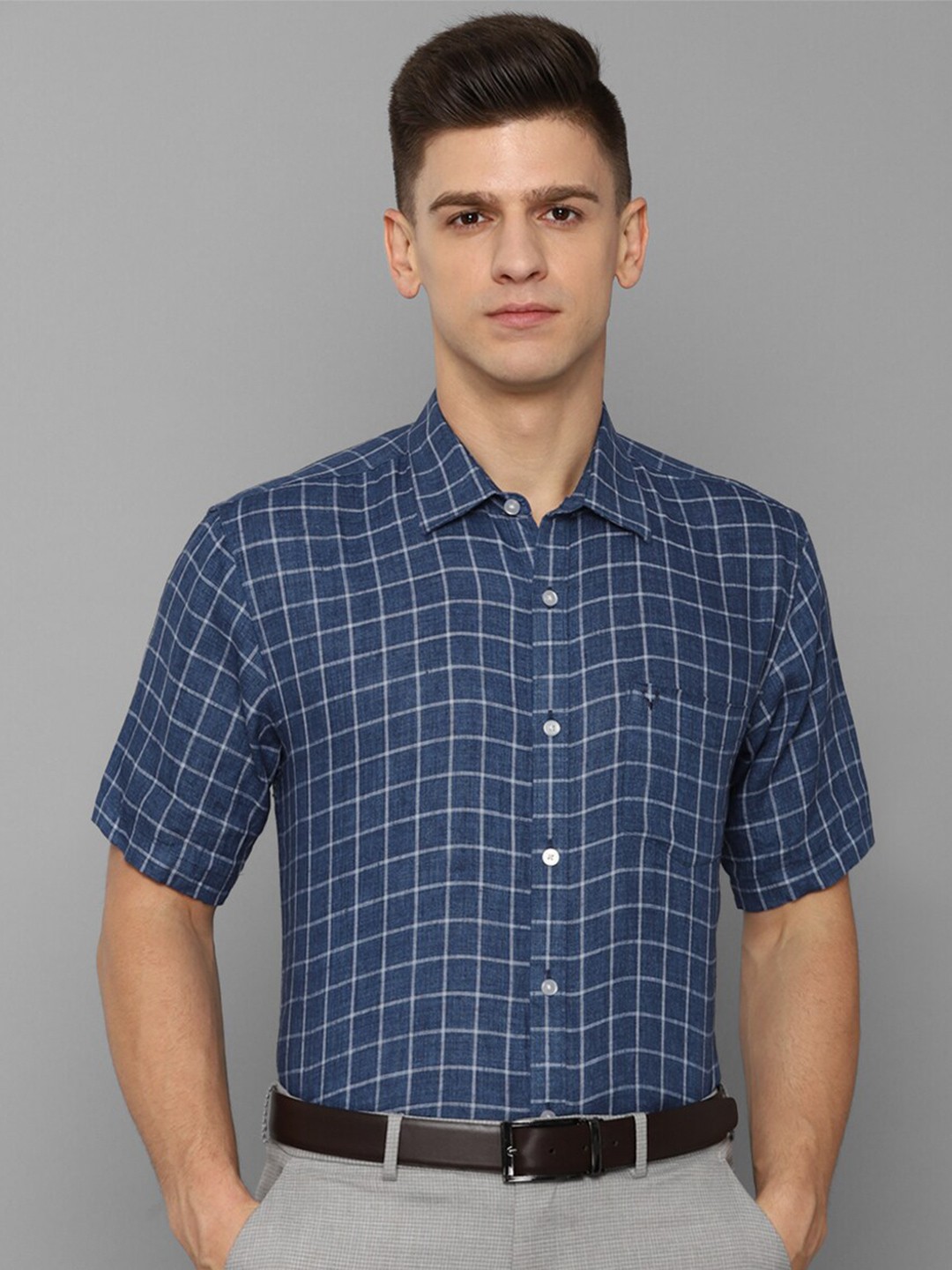 

Allen Solly Men Navy Blue Pure Linen Slim Fit Checked Formal Shirt
