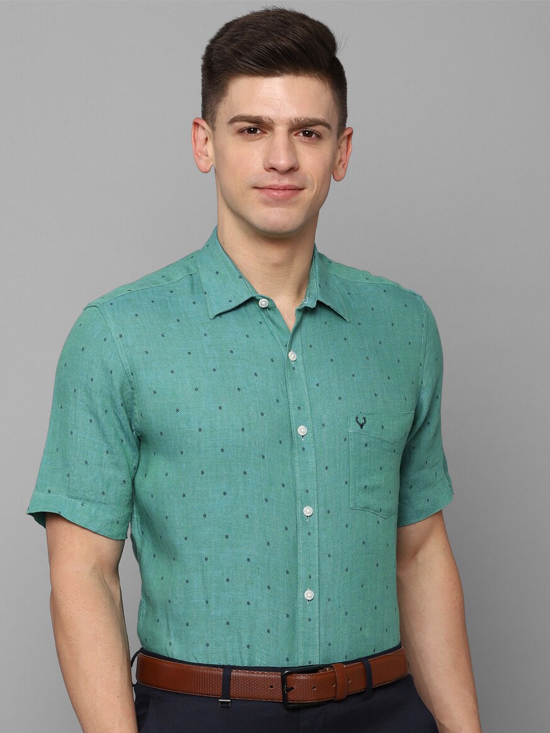 

Allen Solly Men Green Slim Fit Printed Casual Shirt