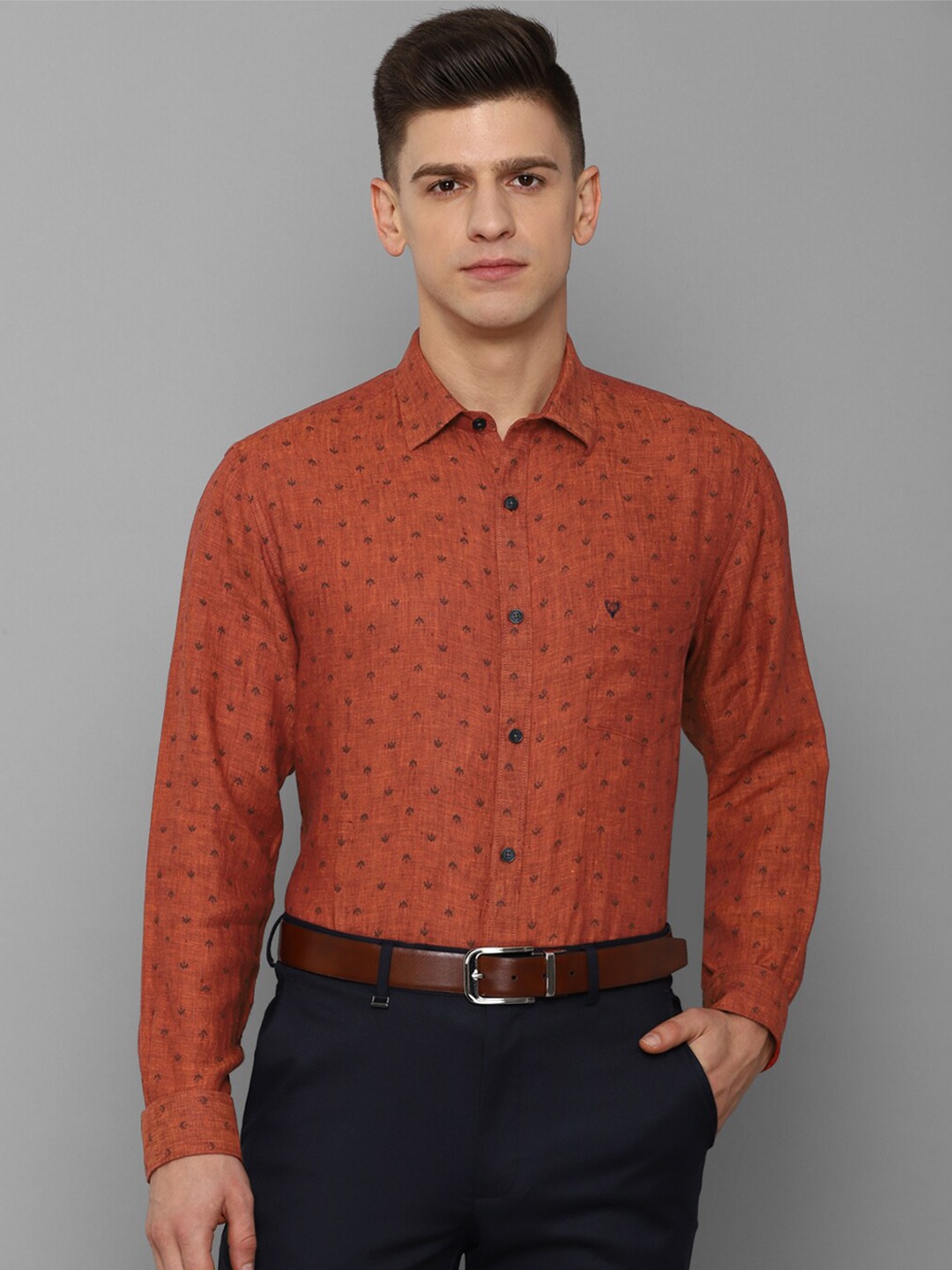 

Allen Solly Men Red Slim Fit Printed Linen Formal Shirt