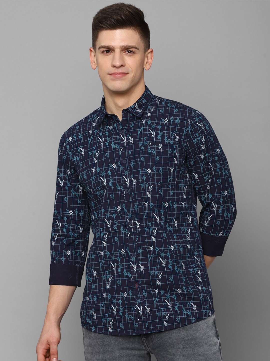 

Allen Solly Sport Men Navy Blue Printed Casual Pure Cotton Shirt