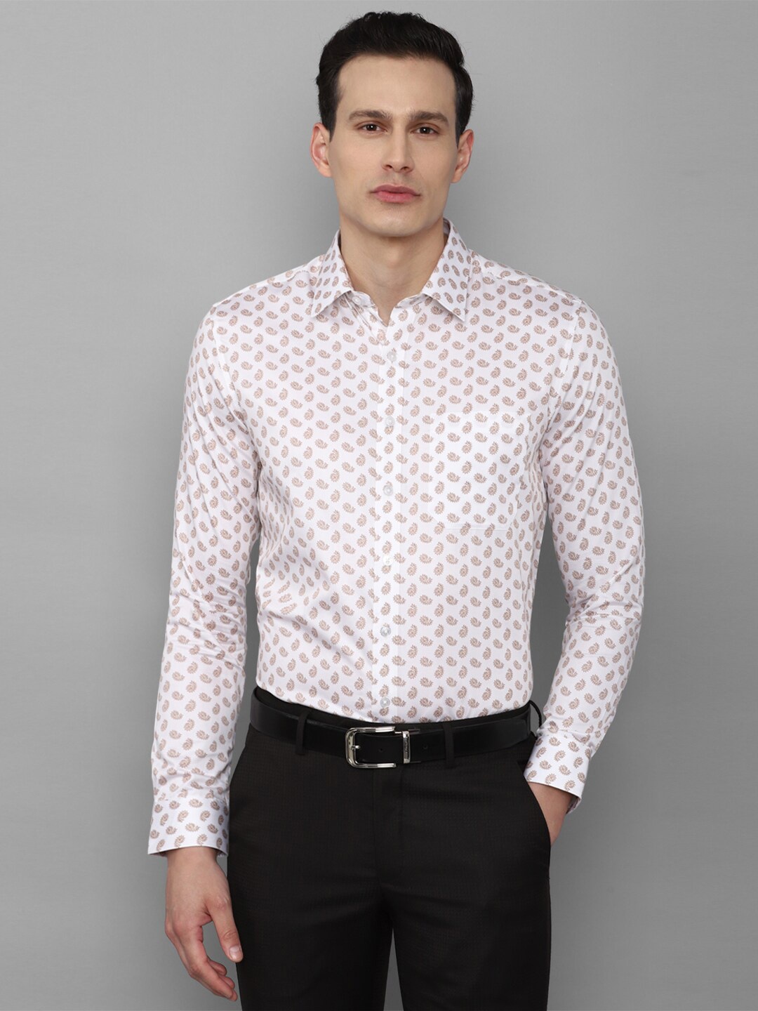 

Louis Philippe Men White And Beige Paisley Print Cotton Formal Shirt