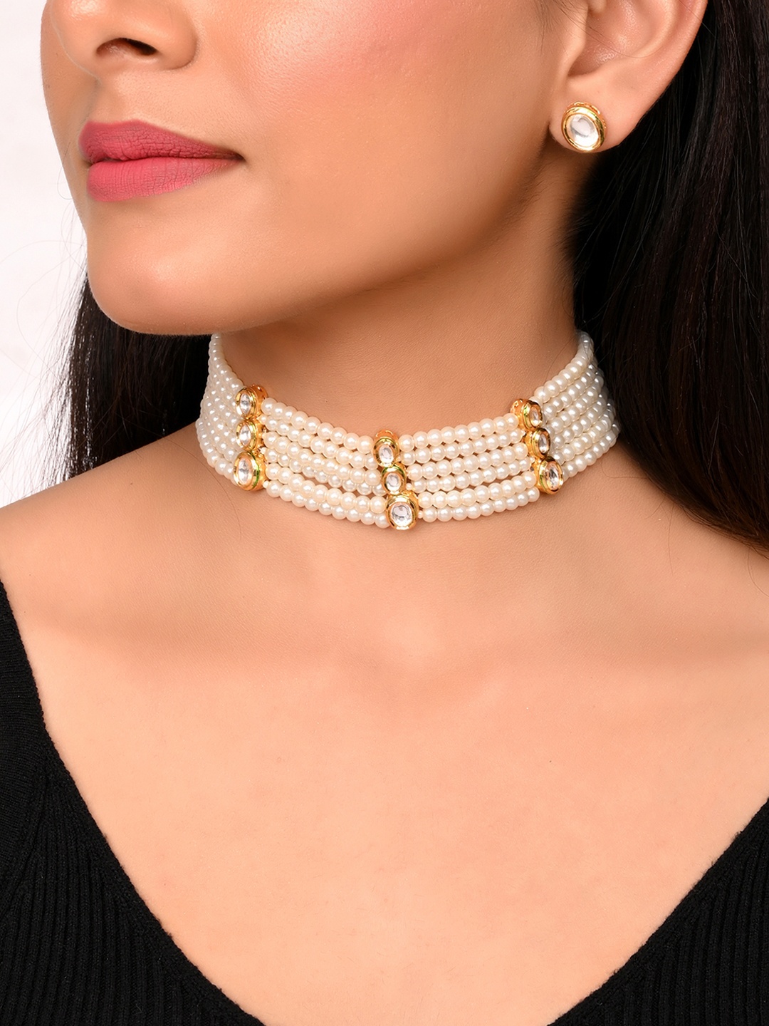 

AQUASTREET JEWELS Gold-Plated White Kundan-Studded & Beaded Jewellery Set