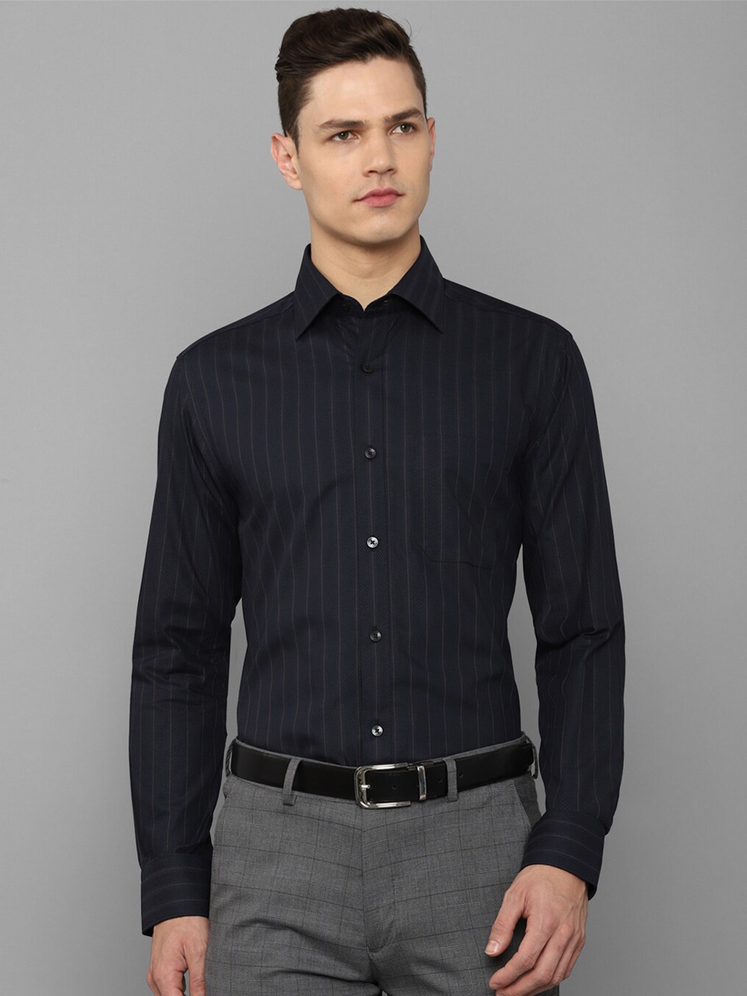 

Louis Philippe Men Pure cotton Navy Blue Striped Formal Shirt