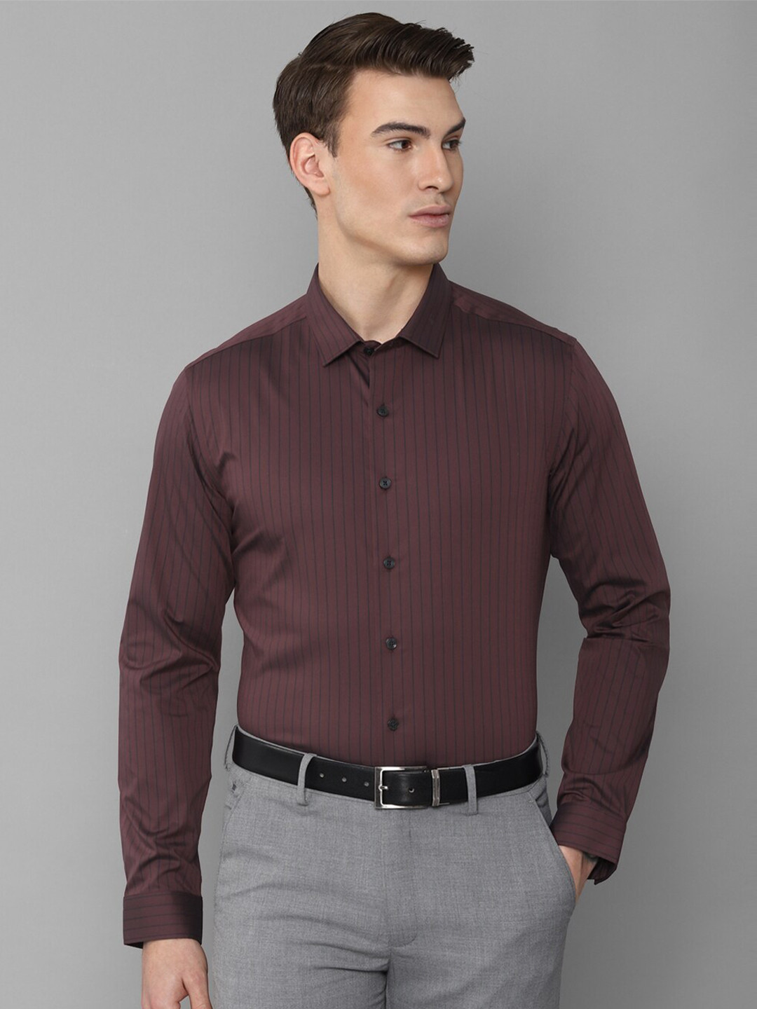 

Louis Philippe Men Purple Slim Fit Striped Formal Shirt