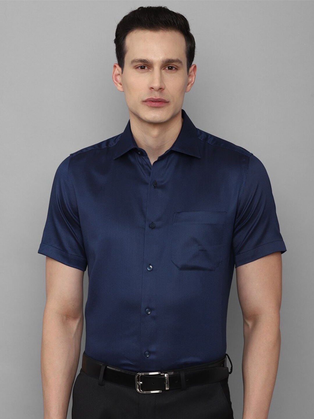 

Louis Philippe Men Navy Blue Solid Cotton Formal Shirt