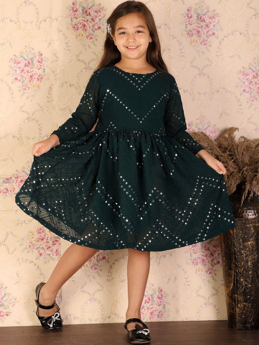 

SHRESTHA BY VASTRAMAY Green Embellished Mirror Work Dress