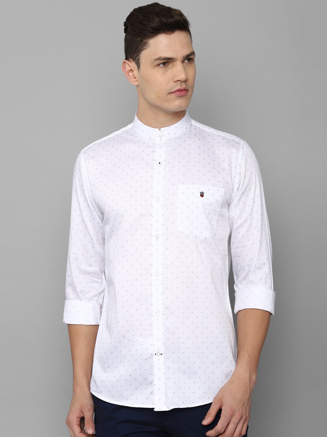 

Louis Philippe Sport Men White Slim Fit Printed Casual Cotton Shirt