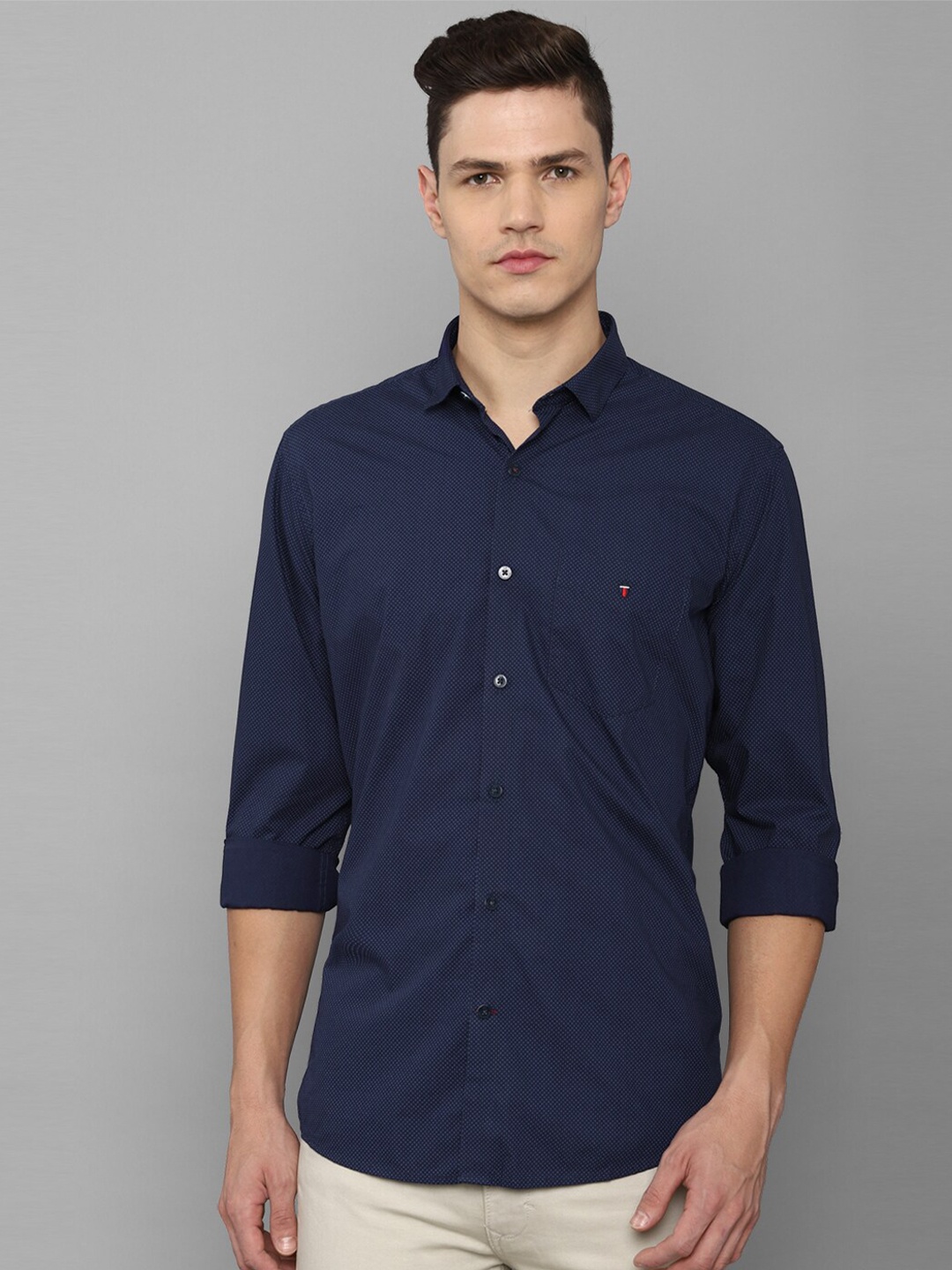 

Louis Philippe Sport Men Navy Blue Slim Fit Printed Casual Cotton Shirt