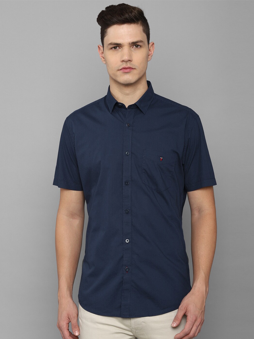 

Louis Philippe Sport Men Navy Blue Slim Fit Casual Cotton Shirt