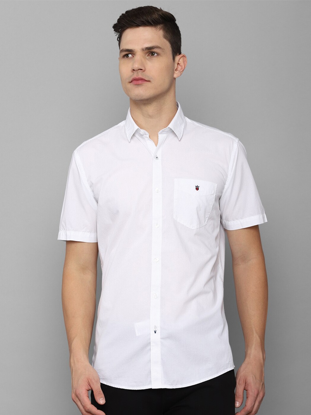 

Louis Philippe Sport Men White Slim Fit Pure Cotton Casual Shirt