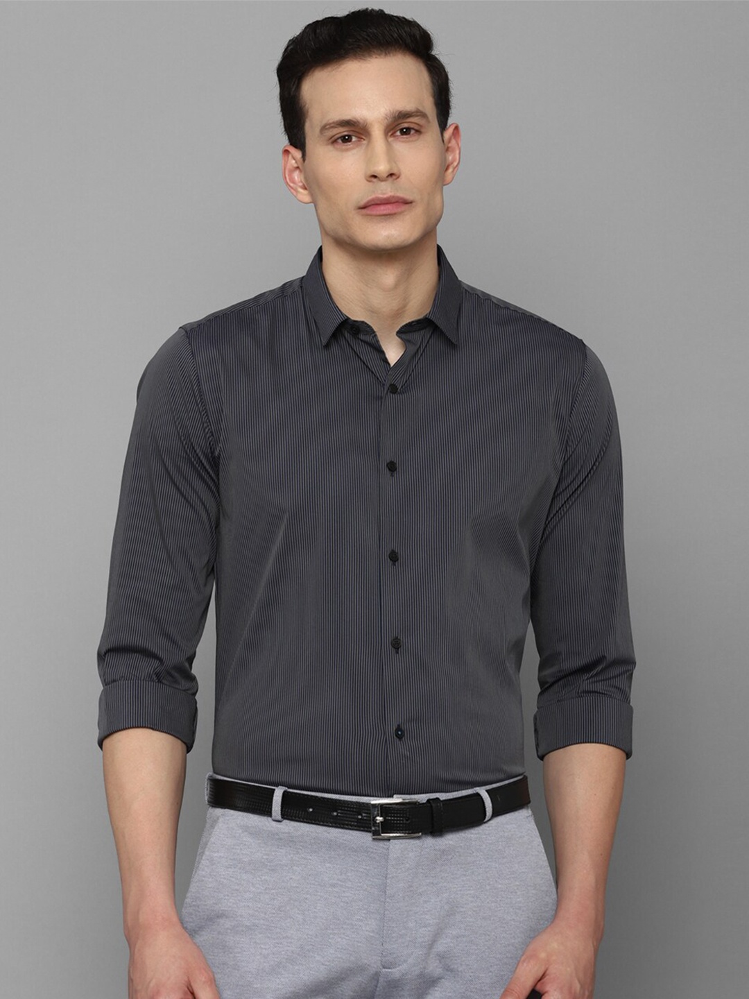 

Louis Philippe Sport Men Grey Slim Fit Striped Casual Shirt