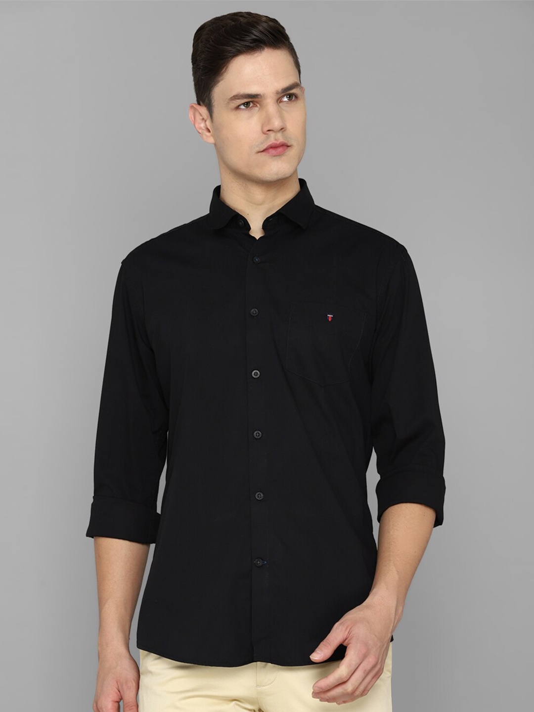 

Louis Philippe Sport Men Black Solid Slim Fit Casual Shirt