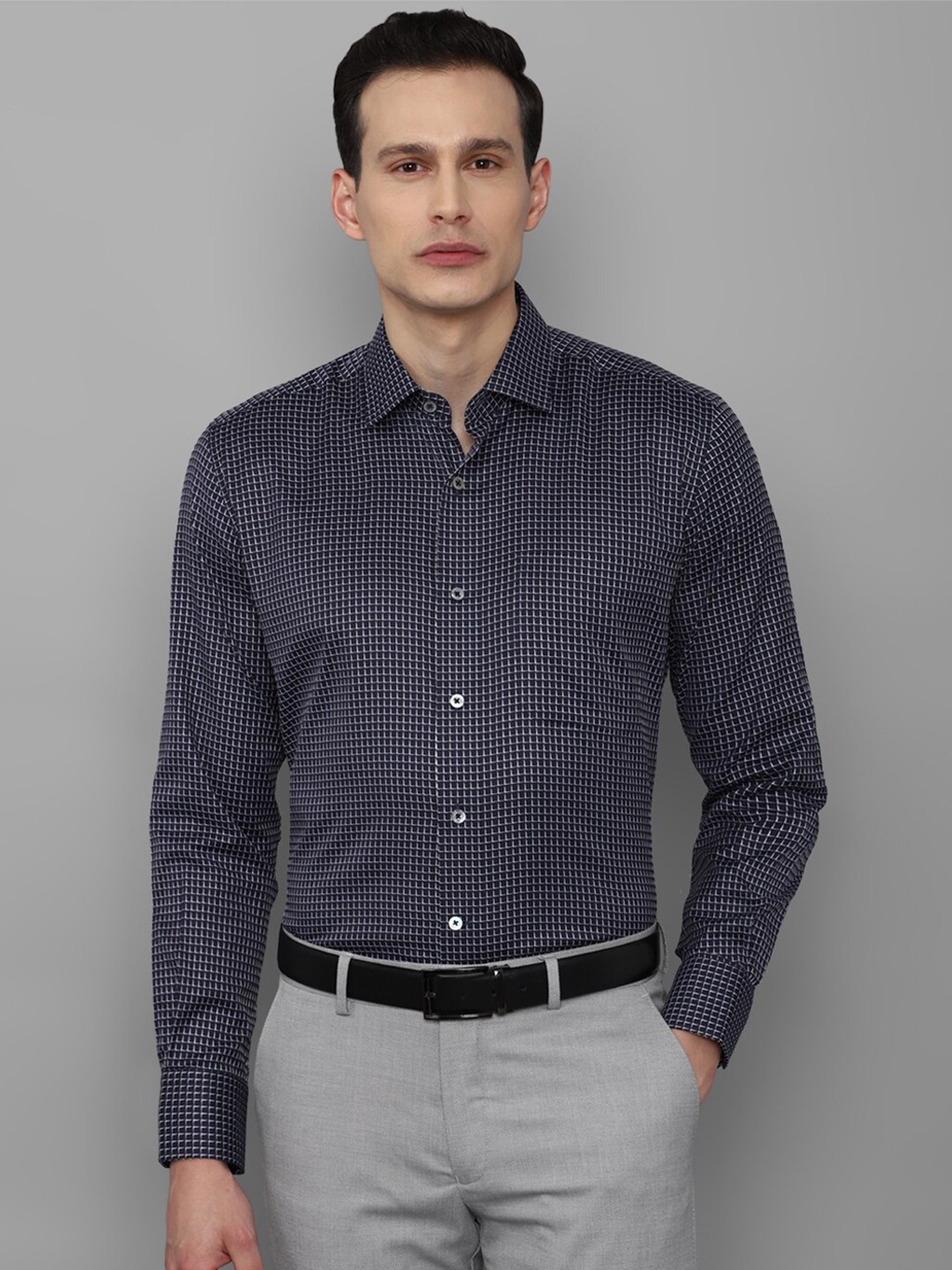 

Luxure by Louis Philippe Men Navy Blue Grid Tattersall Checked Pure Cotton Formal Shirt