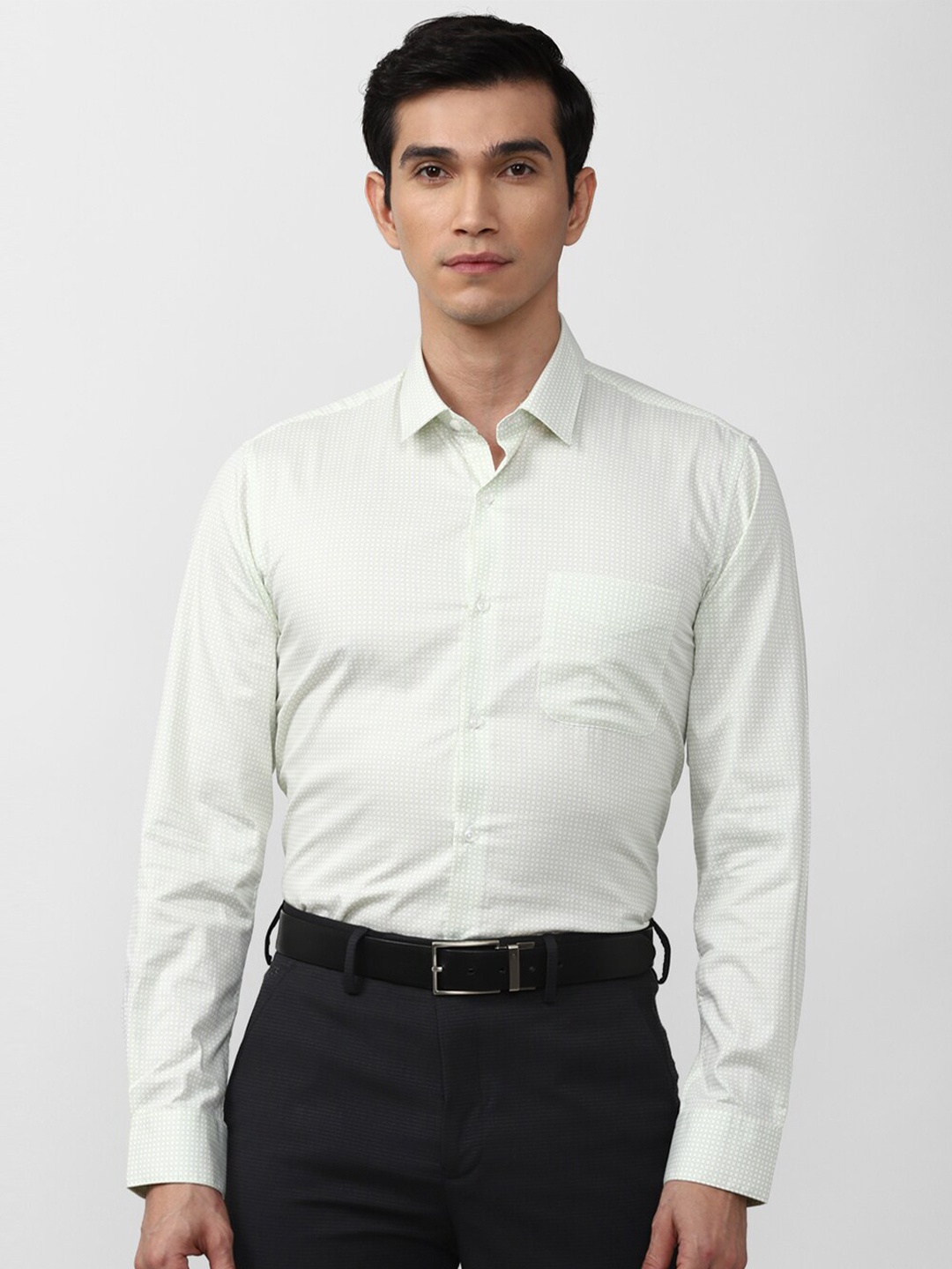 

Peter England Men Green Printed Pure Cotton Formal Shirt