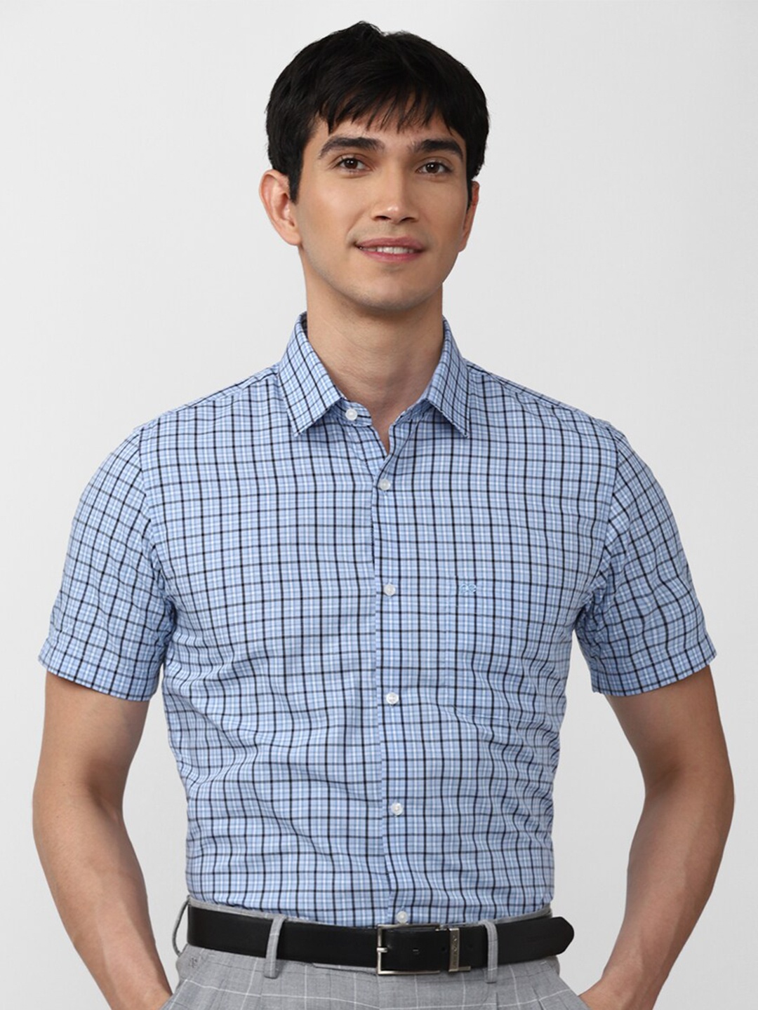 

Peter England Men Blue Slim Fit Checked Formal Shirt