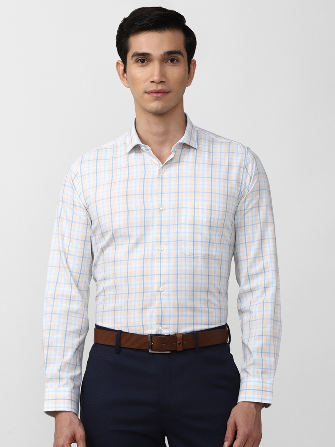 

Peter England Men White Slim Fit Checked Casual Shirt