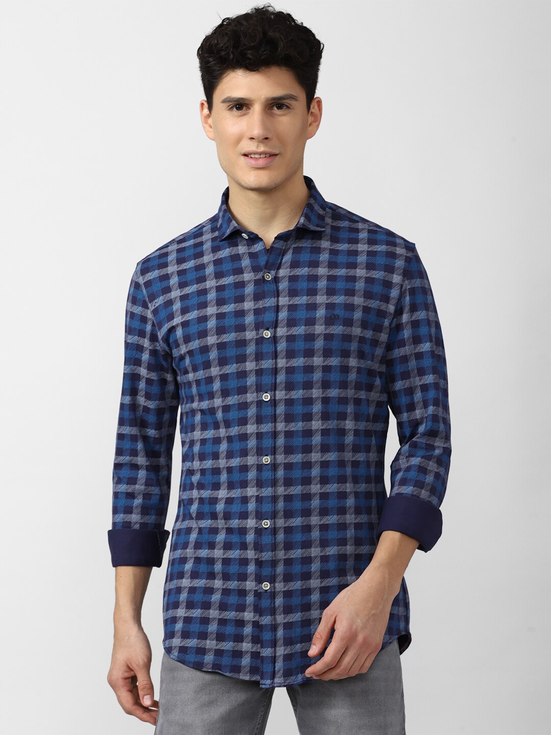 

Peter England Casuals Men Blue Slim Fit Checked Casual Shirt