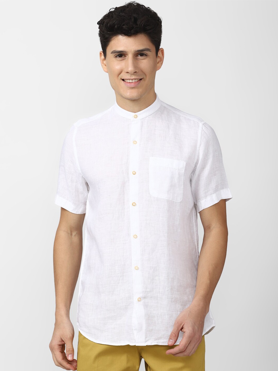 

Peter England Casuals Men White Slim Fit Casual Shirt
