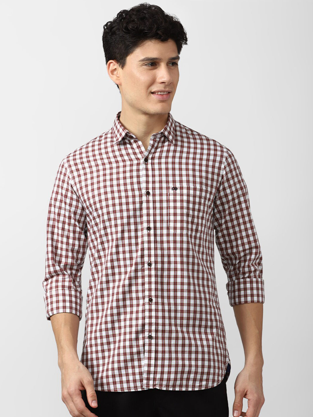 

Peter England Casuals Men Brown Slim Fit Gingham Checks Checked Pure Cotton Casual Shirt