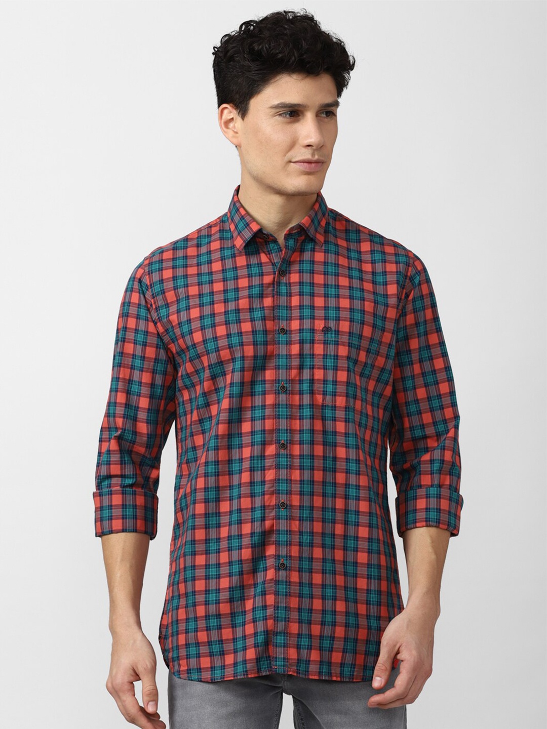 

Peter England Casuals Men Red Slim Fit Tartan Checks Checked Pure Cotton Casual Shirt, Multi