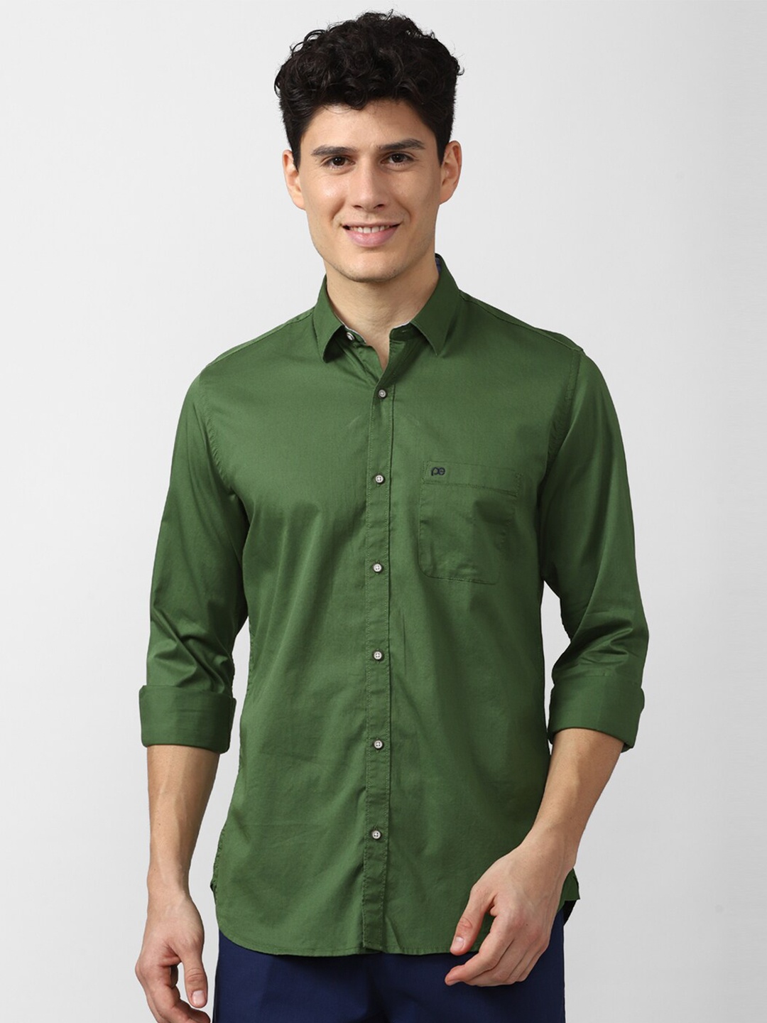 

Peter England Casuals Men Green Slim Fit Pure Cotton Casual Shirt