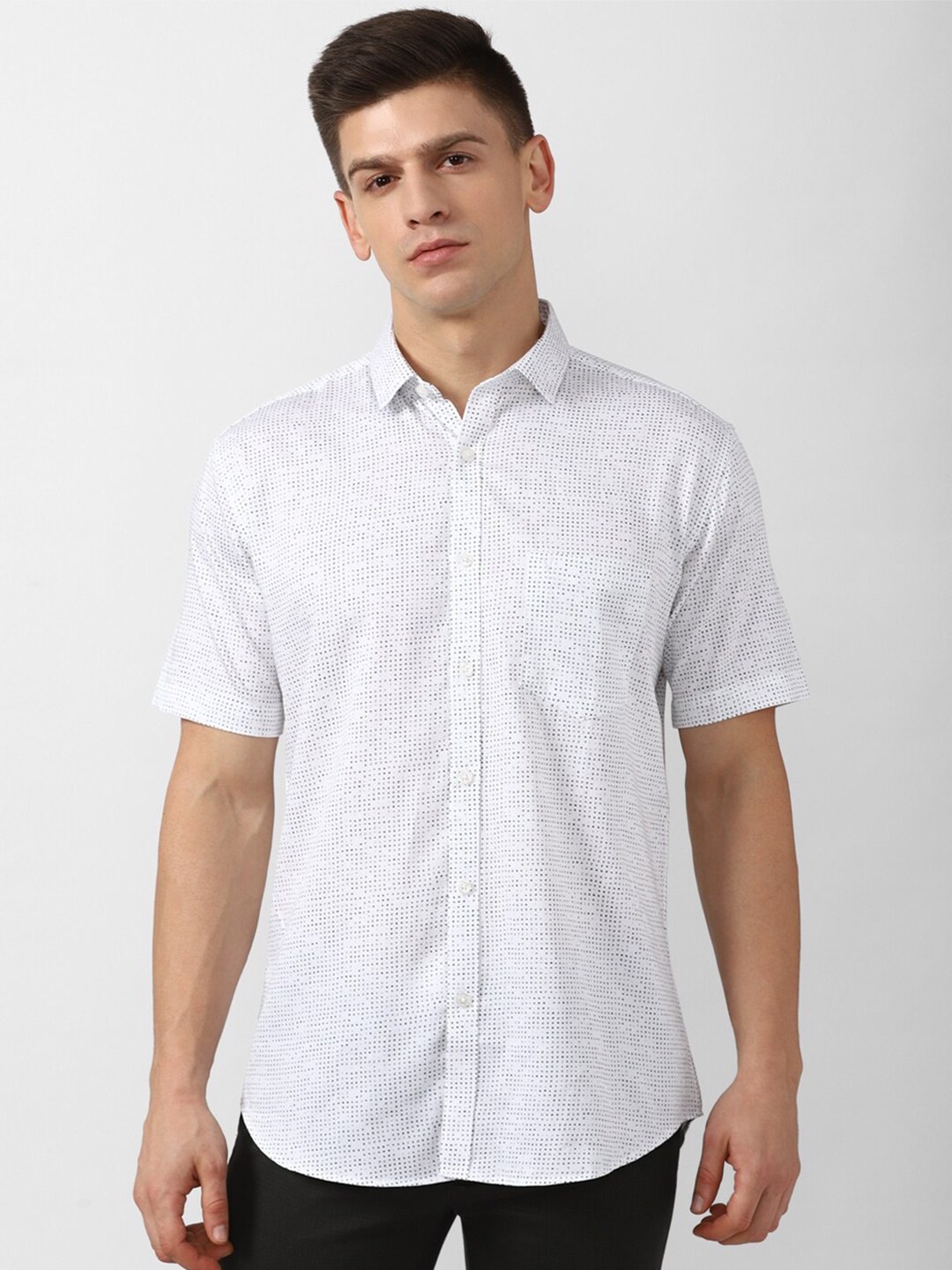 

V Dot Men White Slim Fit Printed Casual Shirt