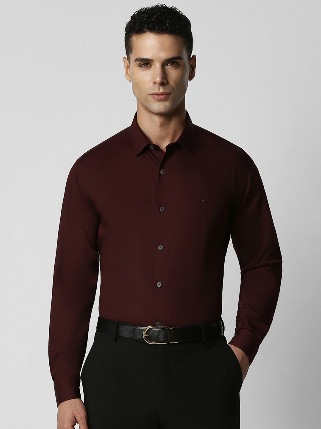 

V Dot Men Brown Slim Fit Casual Shirt