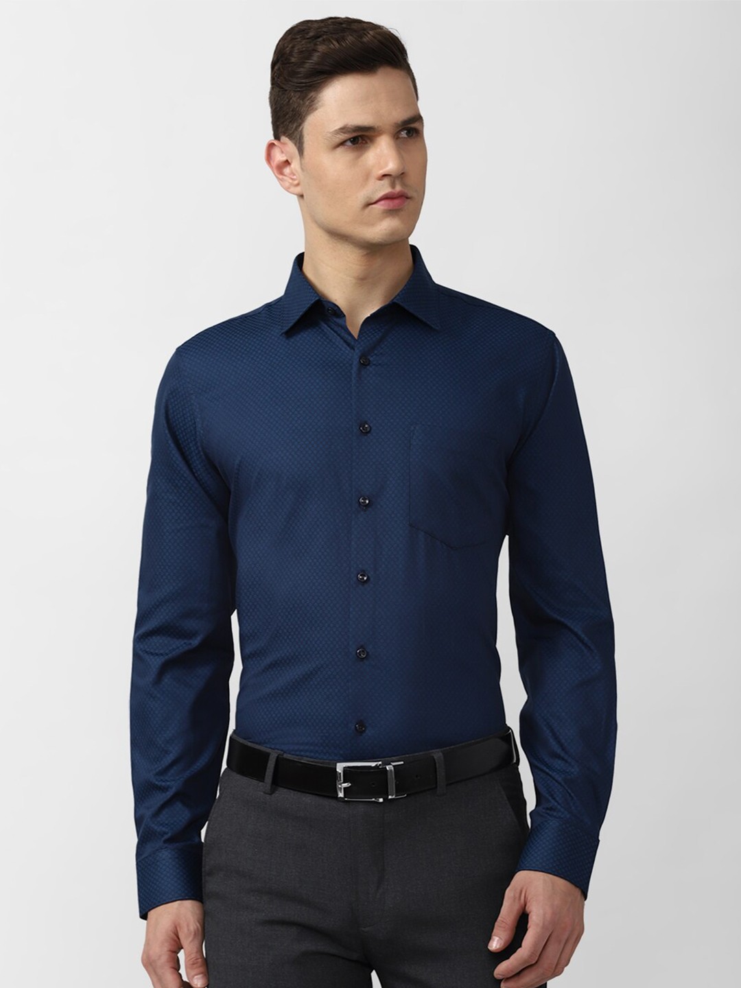 

Van Heusen Men Navy Blue Slim Fit Formal Cotton Shirt