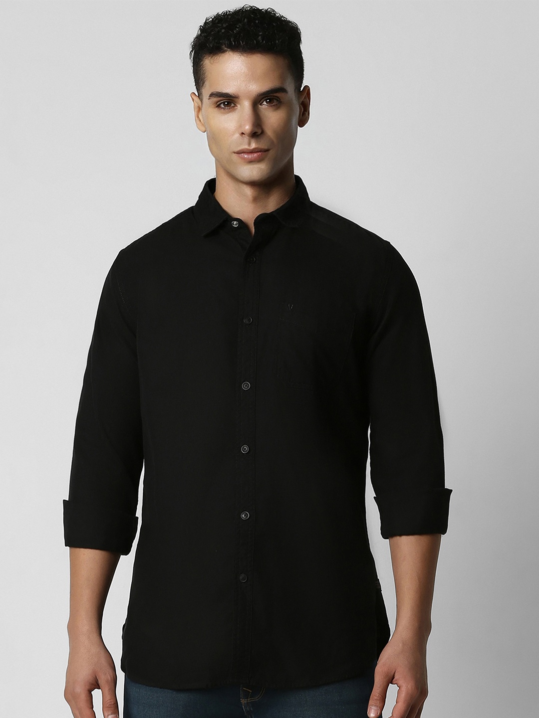 

VAN HEUSEN DENIM LABS Men Black Solid Slim Fit Cotton Casual Shirt