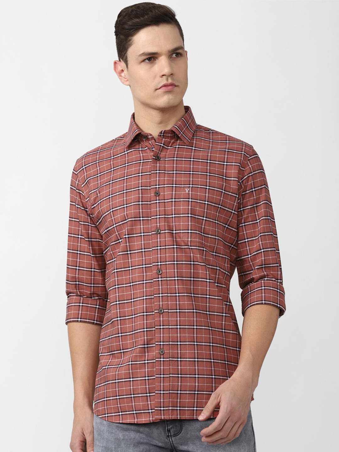 

Van Heusen Sport Men Maroon Slim Fit Checked Casual Shirt