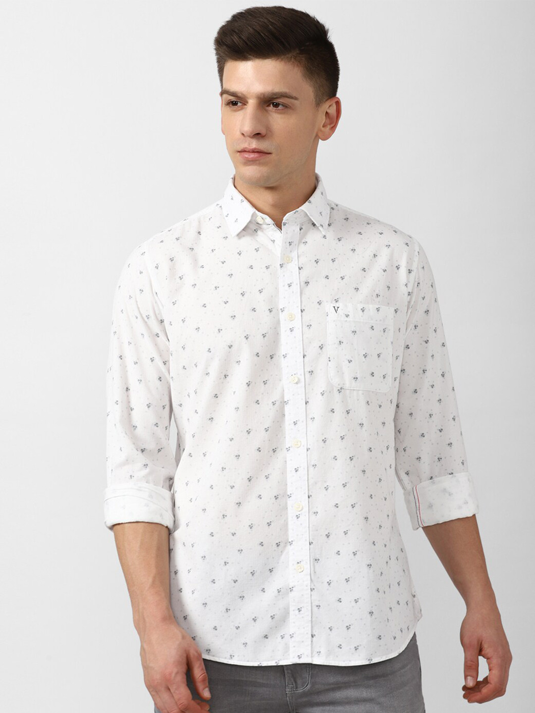 

Van Heusen Sport Men White Slim Fit Printed Casual Shirt