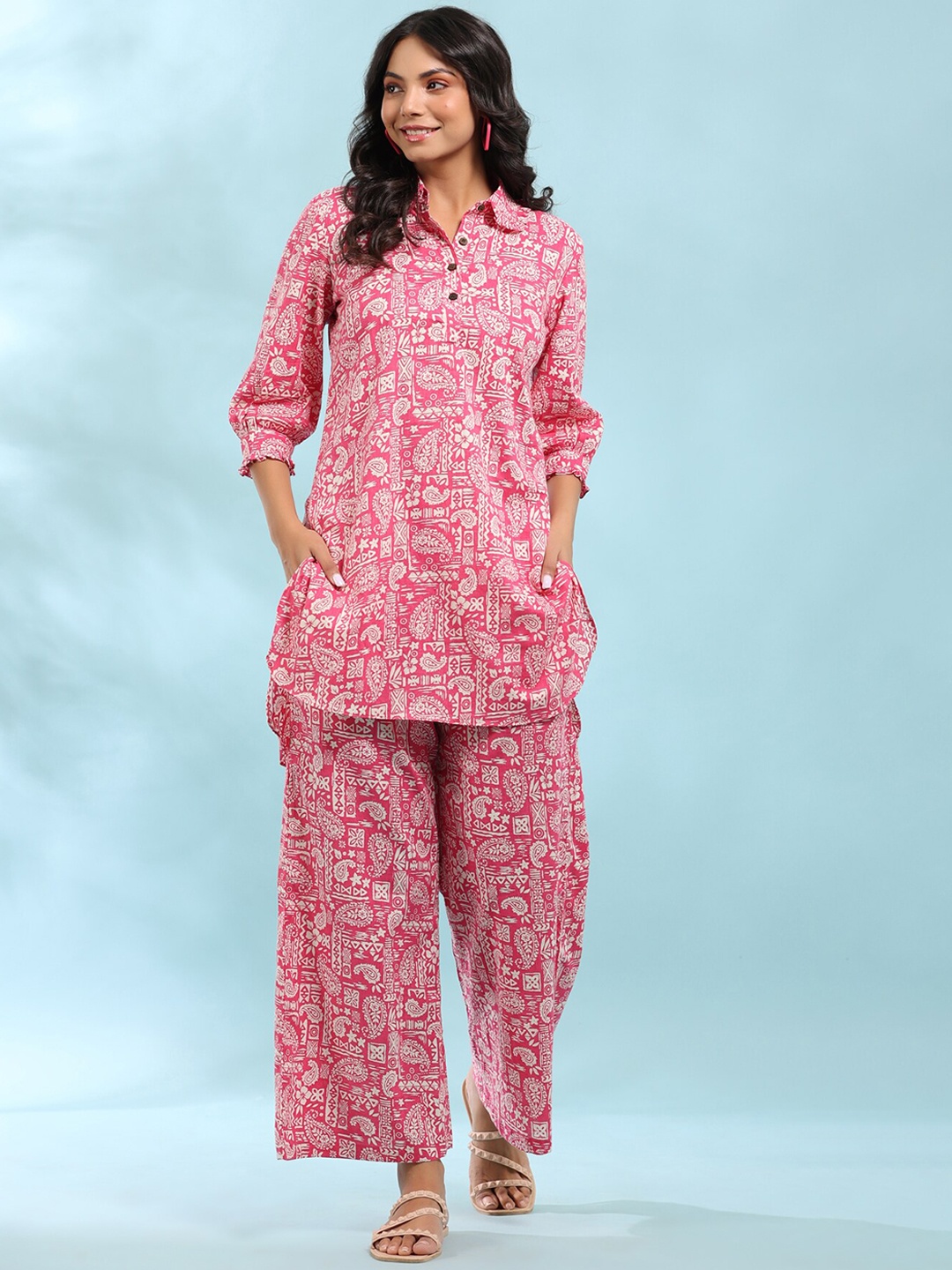 

JISORA Women Pink & Off White Ethnic Motif Printed Night suit