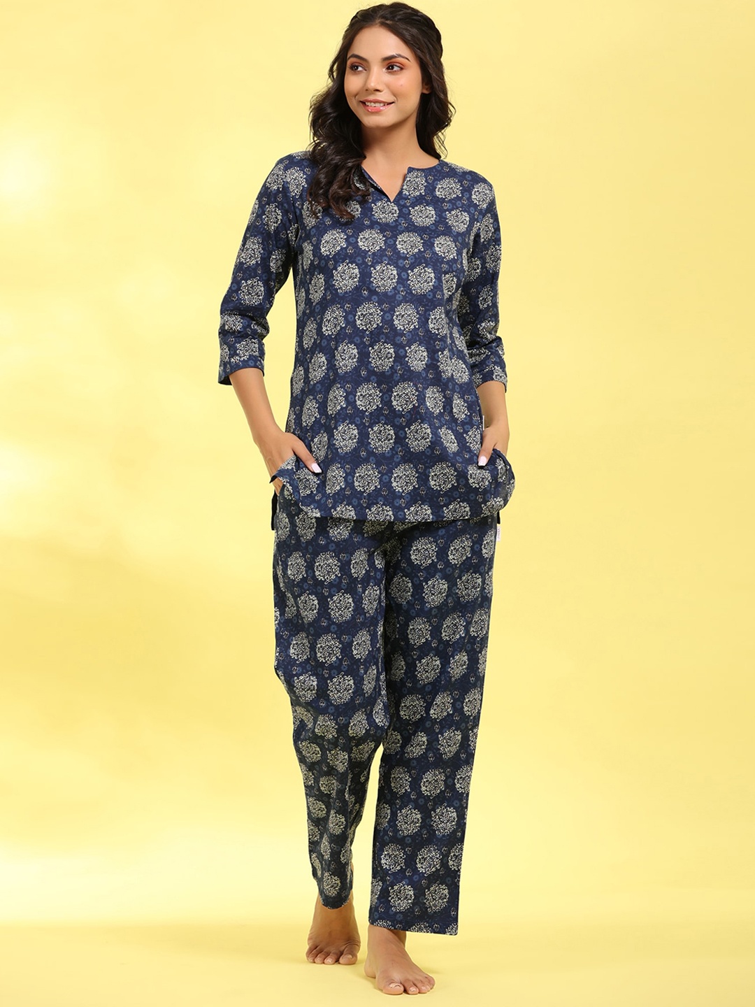 

JISORA Women Floral Printed Pure Cotton Night suit, Blue