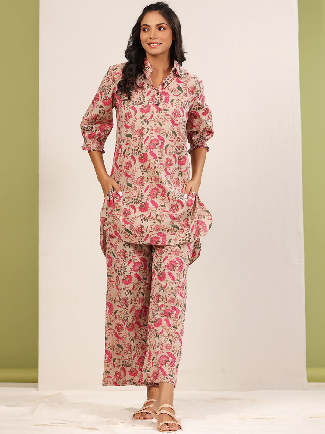 

JISORA Women Printed Cotton Night Suit, Beige