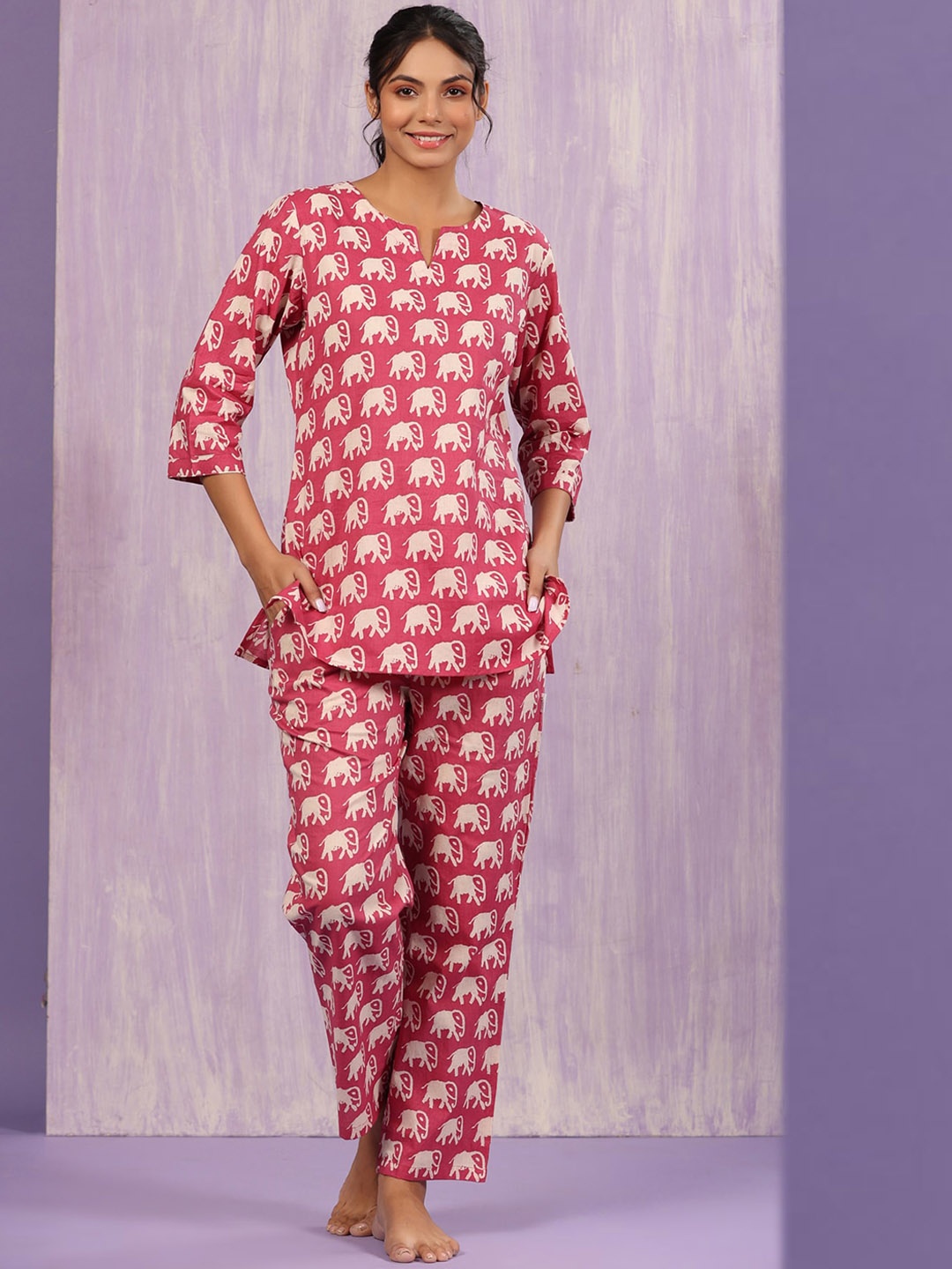 

JISORA Women Printed Cotton Night suit, Magenta