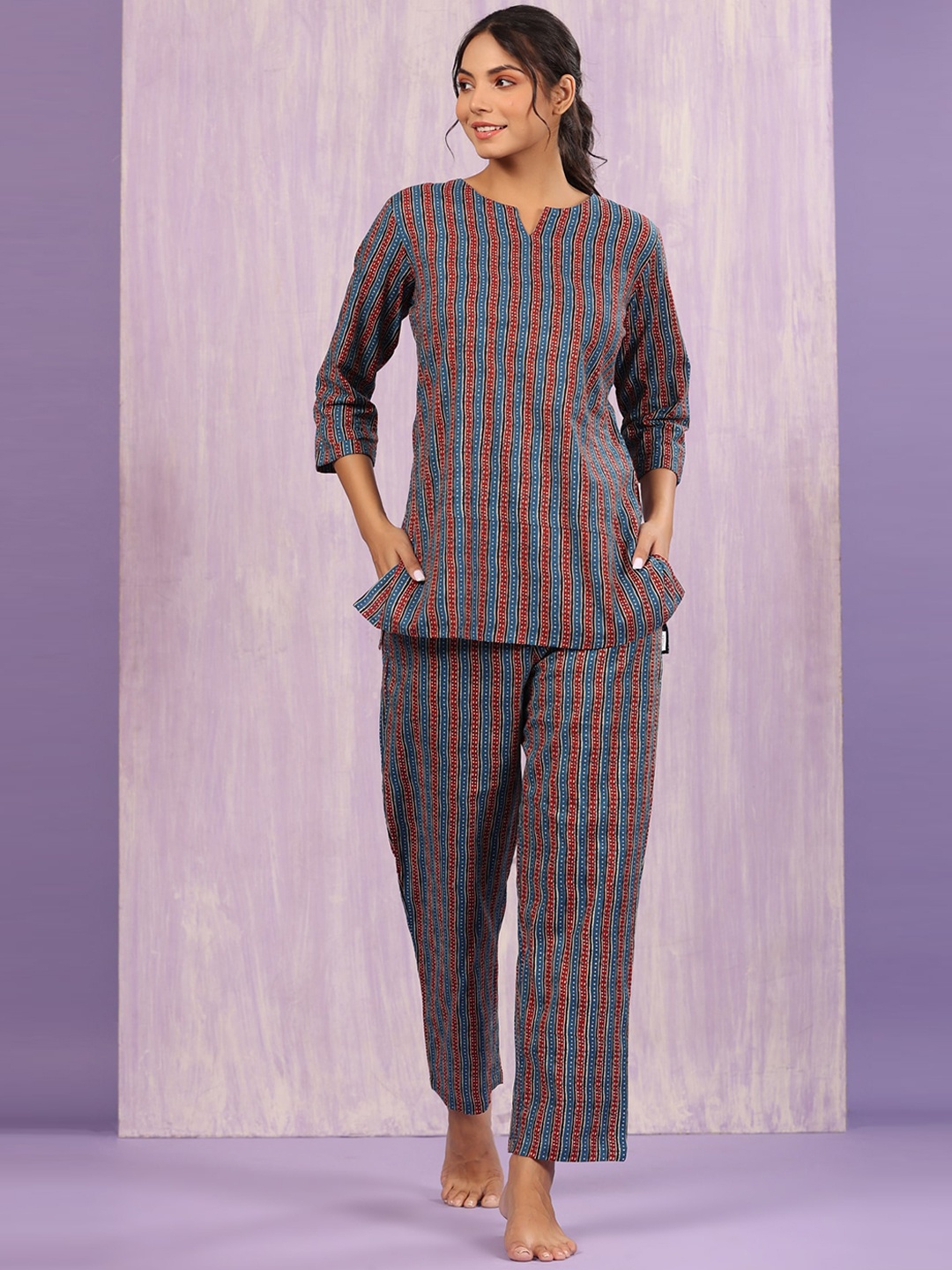 

JISORA Women Blue & Red Striped Pure Cotton Night suit