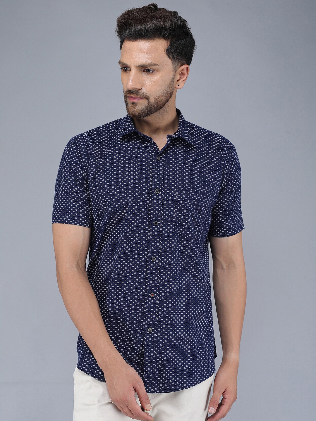 

TQS Men Navy Blue Regular Fit Micro Ditsy Print Pure Cotton Casual Shirt