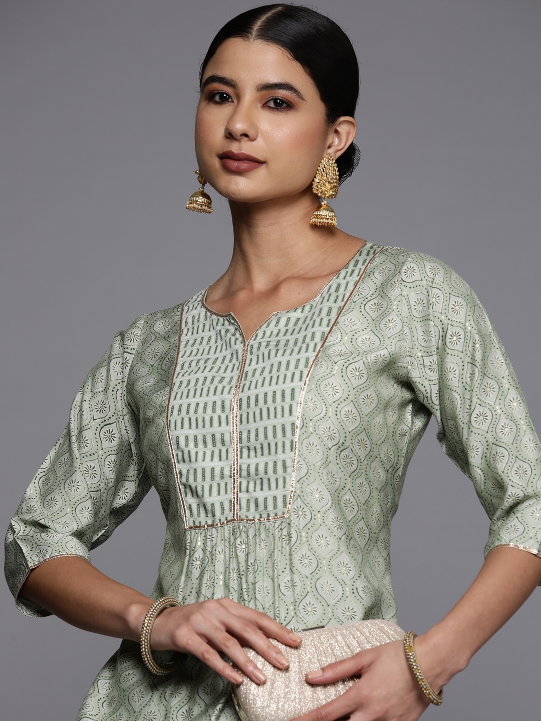 

Libas Women Green Ethnic Motifs Printed Gotta Patti Kurta