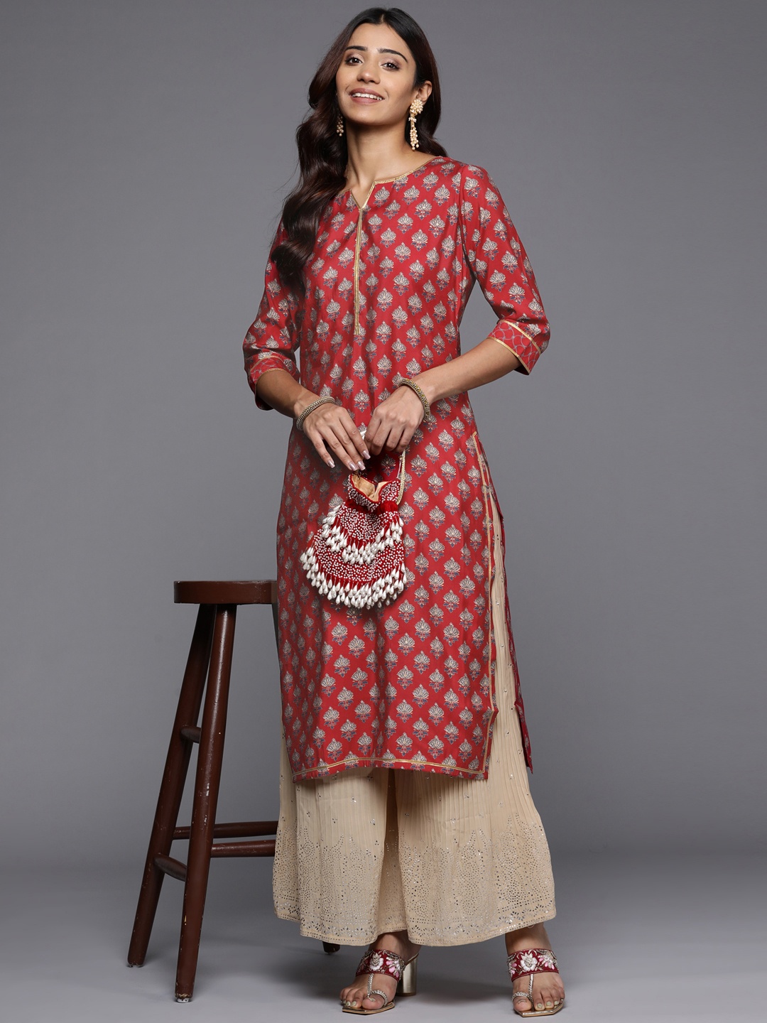 

Libas "Women Red Floral Motifs Printed Gotta Patti Kurta"