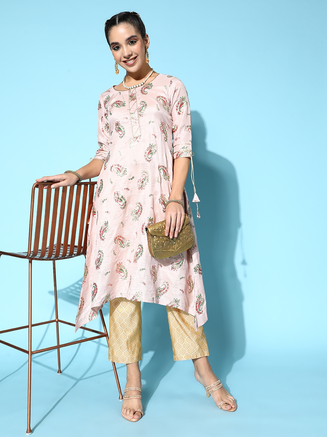 

Libas Women Pink & Green Paisley Printed Gotta Patti Kurta