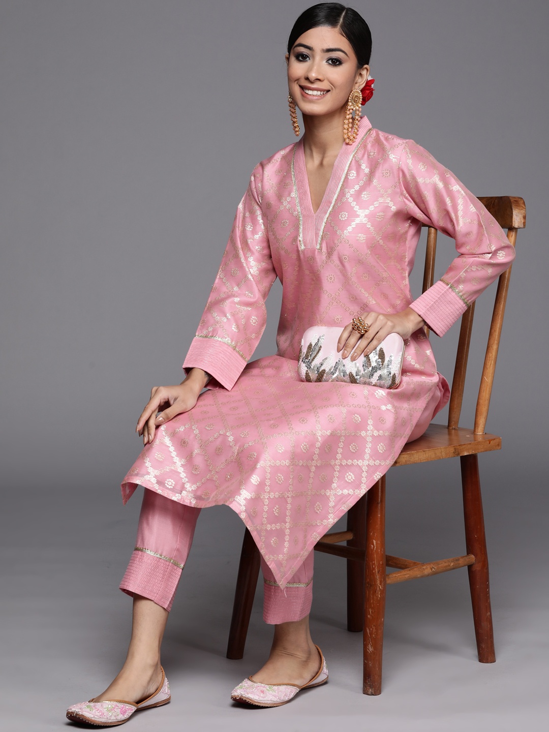

Libas Women Pink & Golden Ethnic Motifs Chanderi Silk Kurta